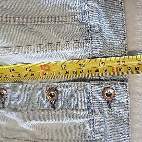 Forever 21 Women’s Jean Jacket - Picture 7 of 7